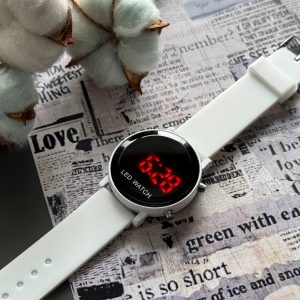نمای نزدیک ساعت LED Watch دایرهای مخصوص کودکان