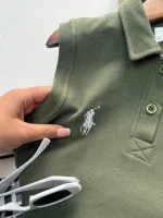 عکس از تاپ کارتر بچه‌گانه با جزییات دکمه‌ها